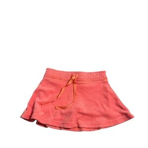◻️GREEN DOG: Girl’s size 2T, peachy pink terry cloth skort with tie, never worn.